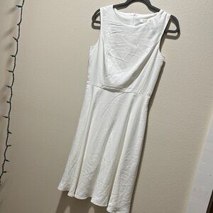 Elegant White Sleeveless Dress